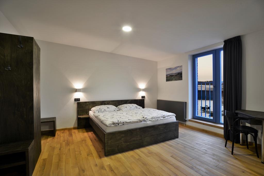 Gasthaus Farma Noe Brezina  Zimmer foto