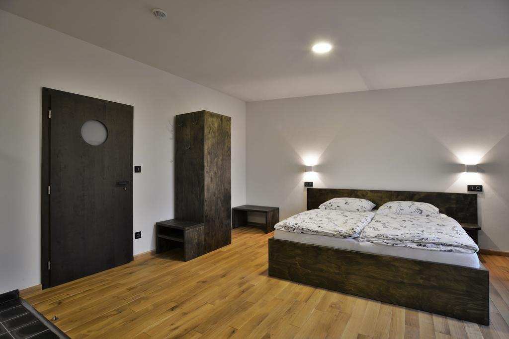 Gasthaus Farma Noe Brezina  Zimmer foto